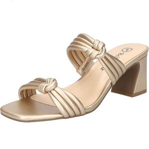 Bella Vita Danville Champagne Heeled Sandals Women’s Size 10W NWOT